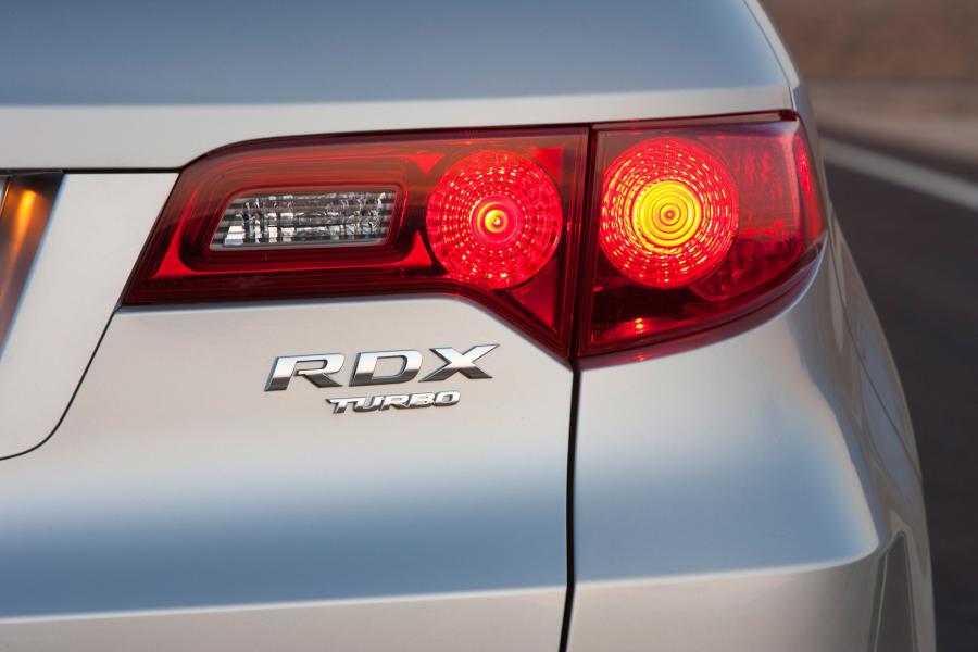 Детали экстерьера Acura RDX (TB1/2) 2010 года  (фото 15 из 45)